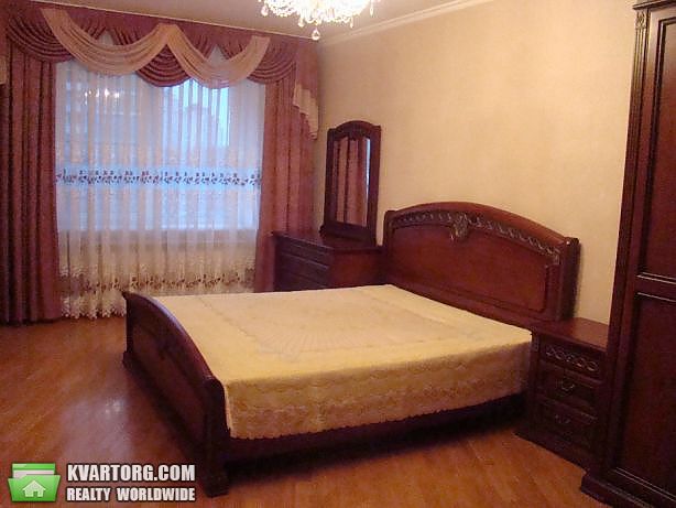 Rent out 3-room apartment. Киев,  Ирпенская — photo 1