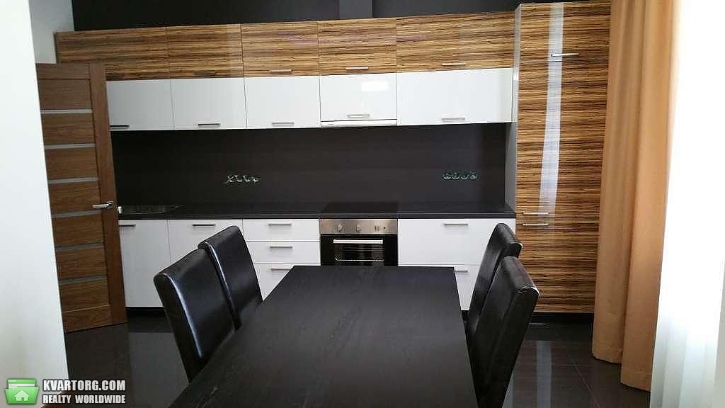 Rent out 4-room apartment. Киев,  Полтавская — photo 1