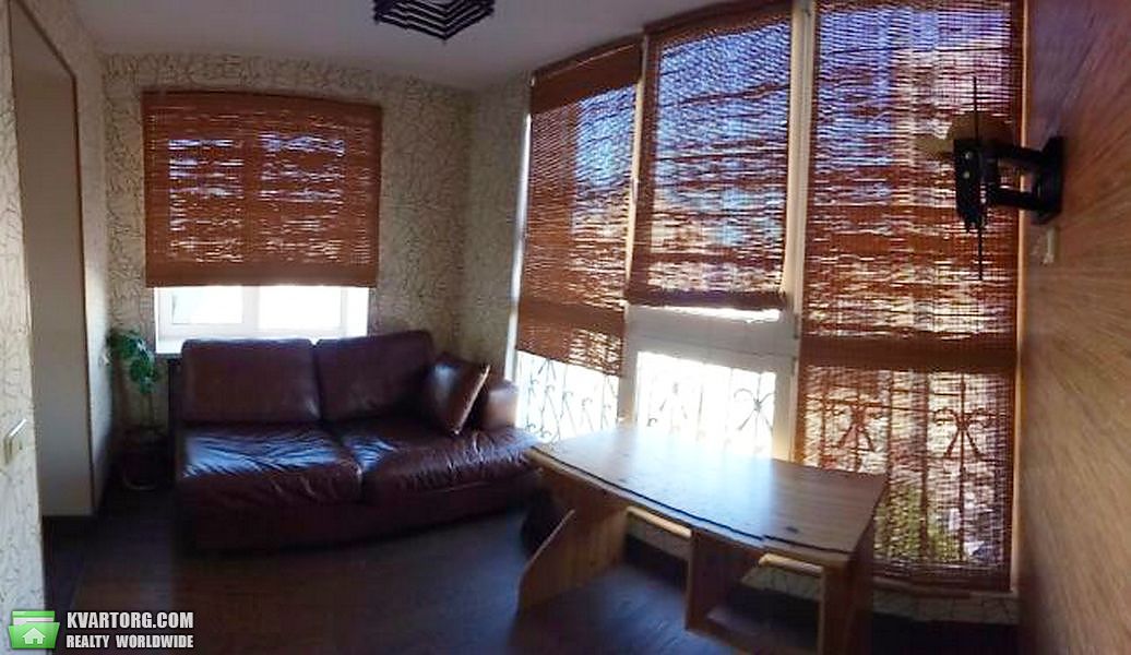 Rent out 4-room apartment. Киев, Братьев Серовых — photo 3