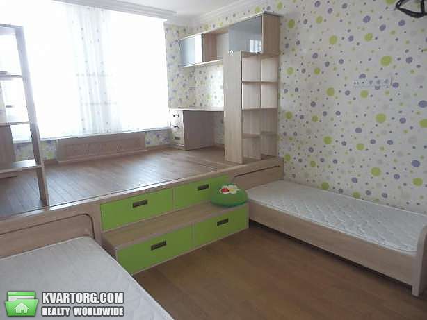 Rent out 2-room apartment. Киев,  Чавдар — photo 4