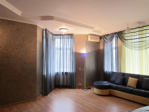 Rent out 4-room apartment. Киев, Институтская — photo 4
