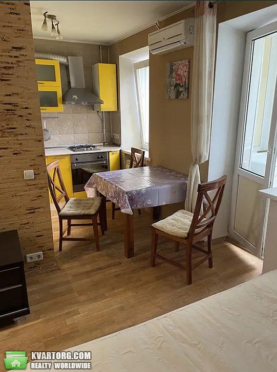 Rent out 1-room apartment. Киев,  Лескова — photo 1