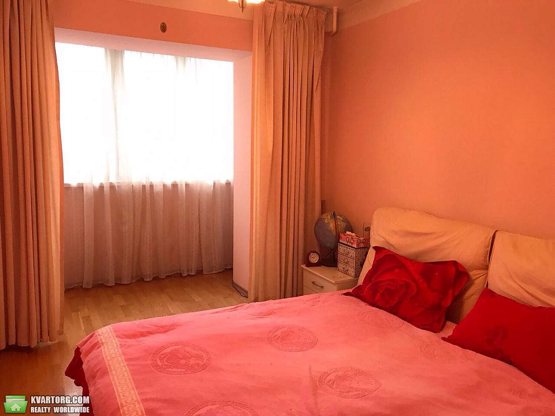 Rent out 3-room apartment. Киев, Леси Украинки бульв. — photo 6