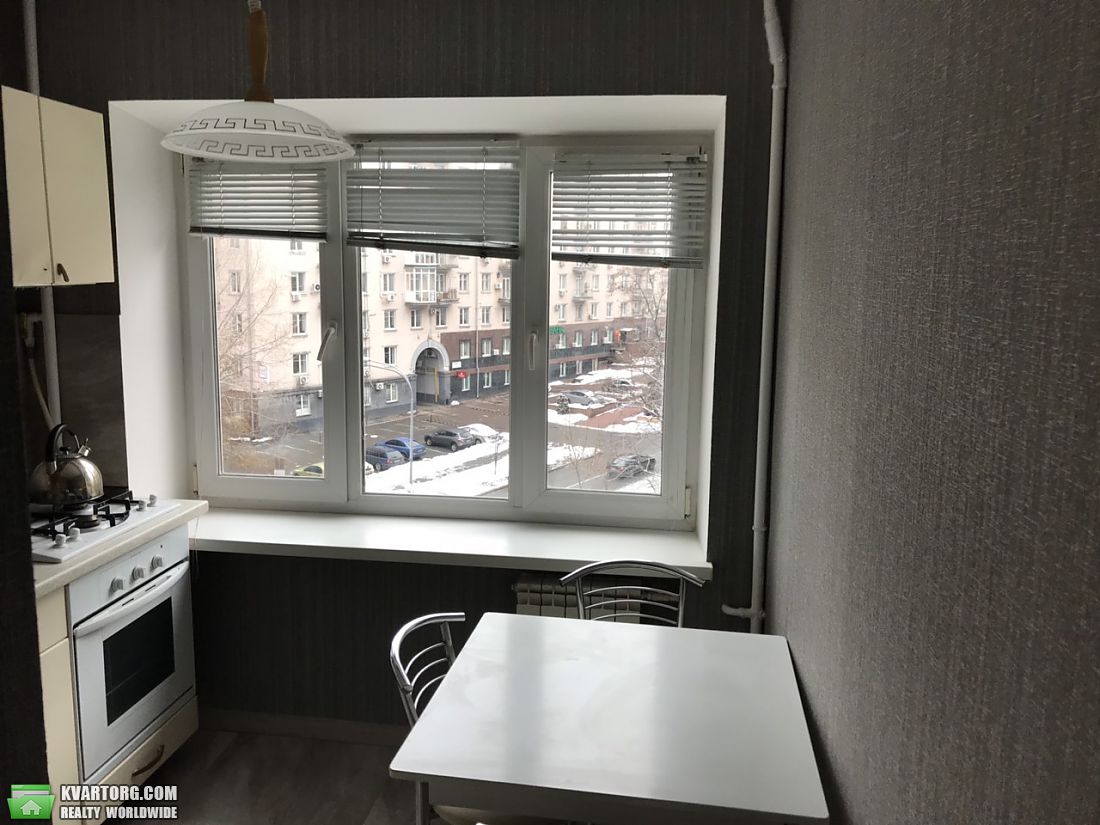 Rent out 1-room apartment. Киев,  Кловский спуск — photo 6