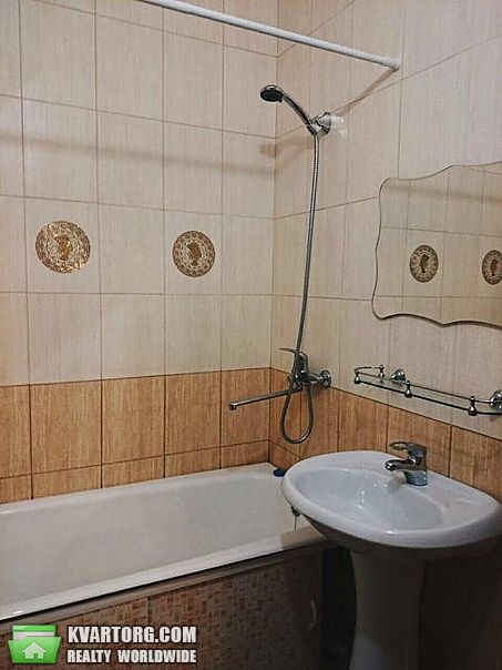 Rent out 2-room apartment. Киев, Героев Сталинграда — photo 1