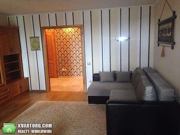 Rent out 3-room apartment. Киев,  Полярная — photo 1
