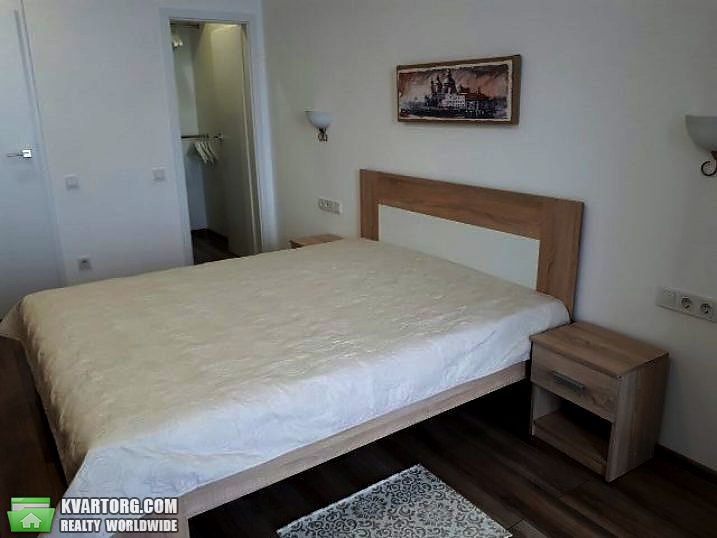 Rent out 2-room apartment. Днепропетровск,  Жуковского — photo 2