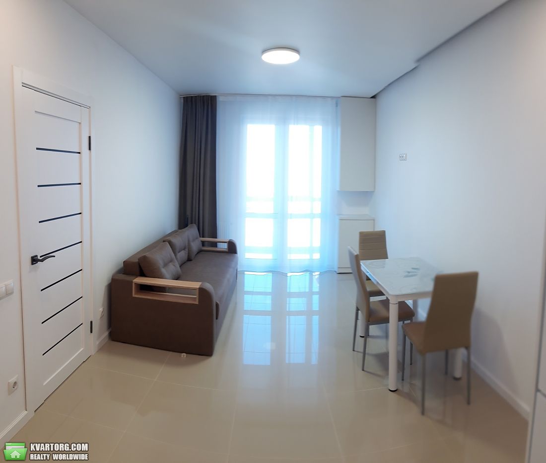Rent out 1-room apartment. Львов, Угорська — photo 1
