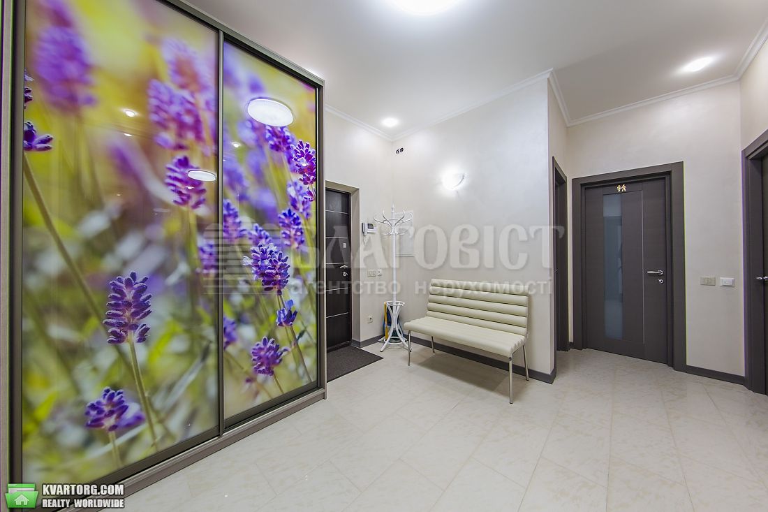 Rent out 2-room apartment. Киев,  Шамрыло — photo 8