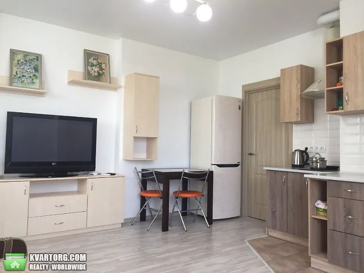 Rent out 1-room apartment. Киев,  Харьковское шоссе — photo 2