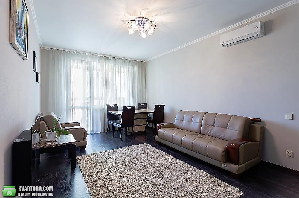Rent out 2-room apartment. Киев,  Голосеевский пр — photo 1