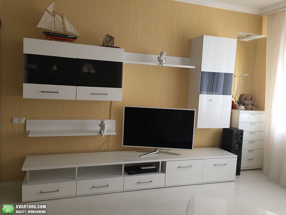 Rent out 1-room apartment. Киев,  Оболонская наб — photo 3