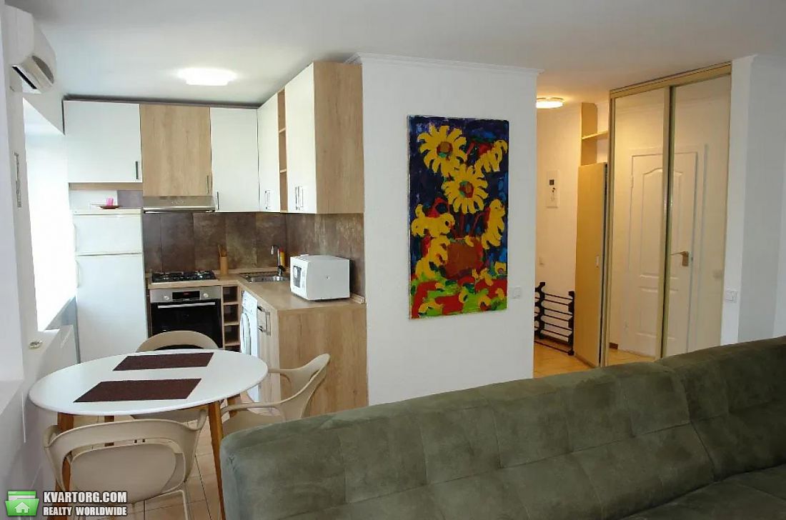 Rent out 2-room apartment. Киев,  Набережно-Крещатикская — photo 6