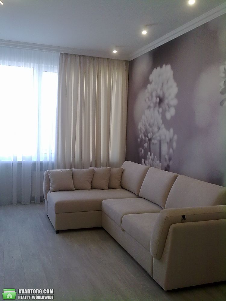 Sell 2-room apartment. Киев,  Щорса — photo 3