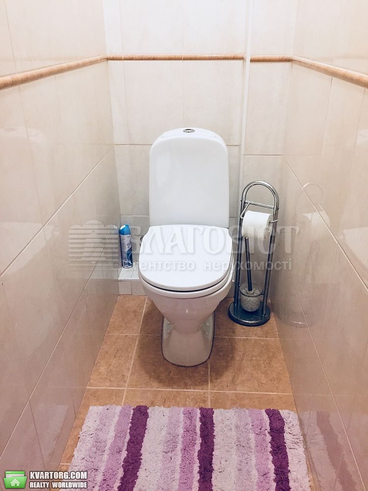 Rent out 2-room apartment. Киев,  Владимирская — photo 1