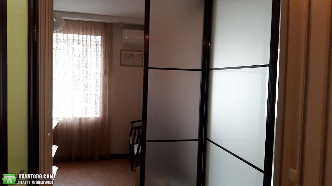 Rent out 2-room apartment. Киев,  Дегтяревская — photo 6