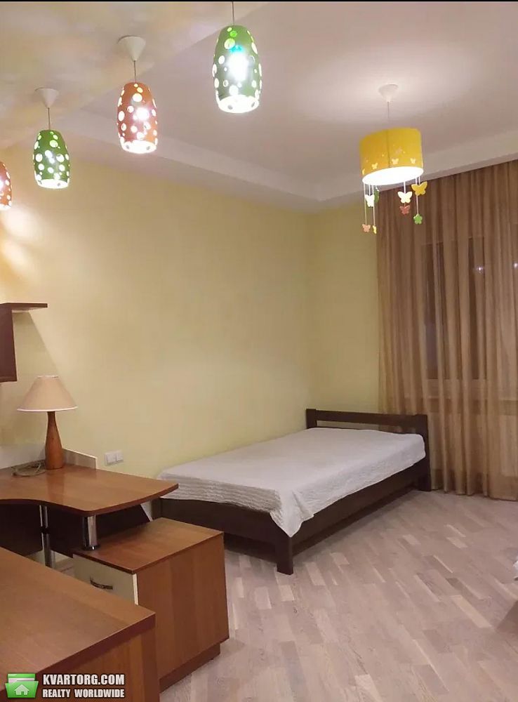 Rent out 3-room apartment. Киев,  Артема — photo 3