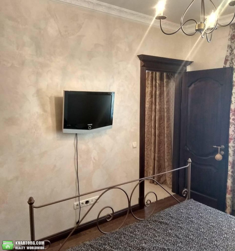 Rent out 2-room apartment. Киев,  Грушевского — photo 5