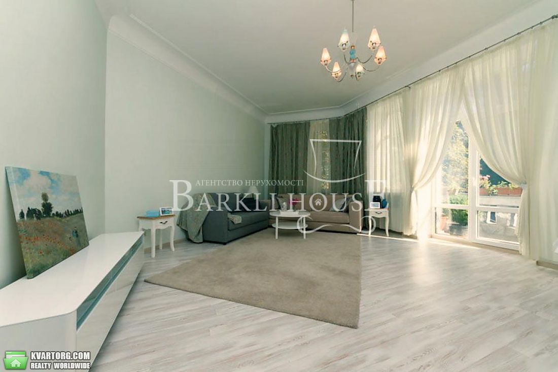 Rent out 3-room apartment. Киев, Лютеранская — photo 1