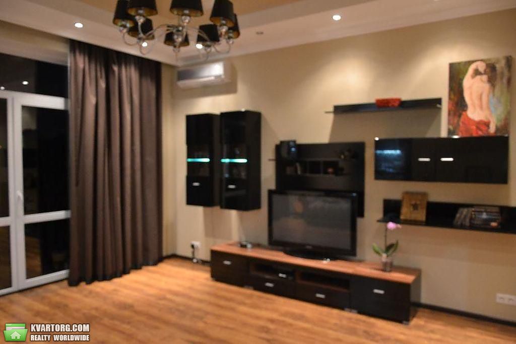 Rent out 2-room apartment. Киев, Деловая — photo 3
