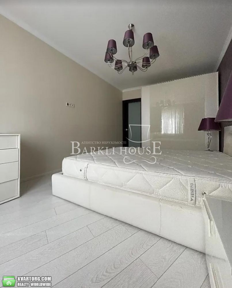 Rent out 3-room apartment. Киев,  Урловская — photo 8