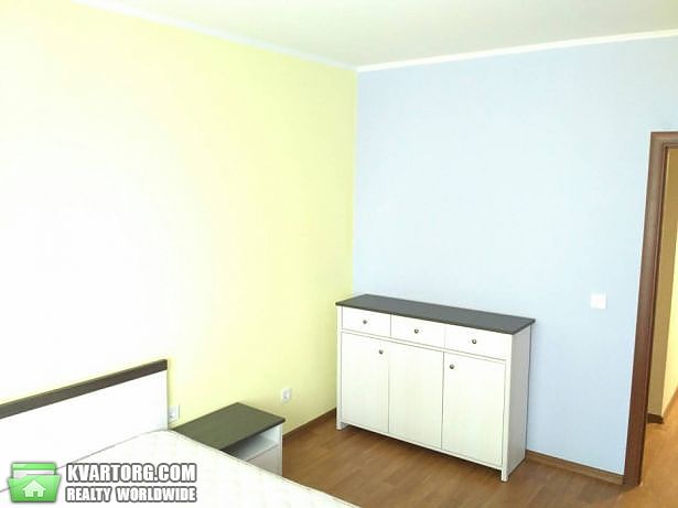 Rent out 2-room apartment. Киев,  Русановская наб — photo 1