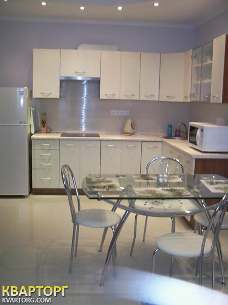 Rent out 2-room apartment. Киев,  Голосеевская — photo 1