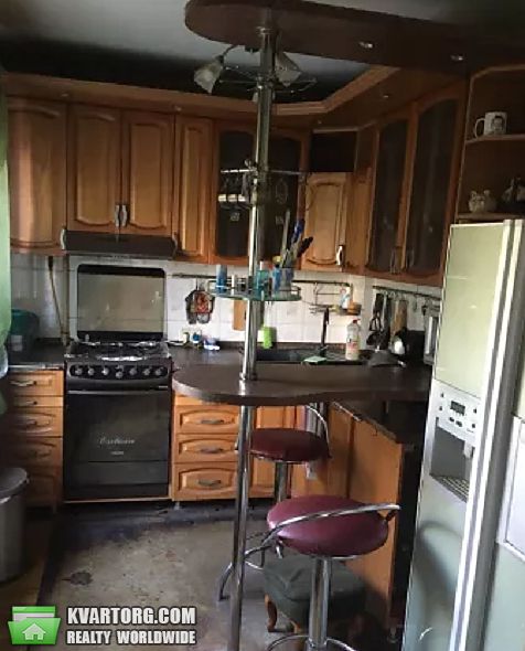 Sell 3-room apartment. Киев,  Новомостицкая — photo 1