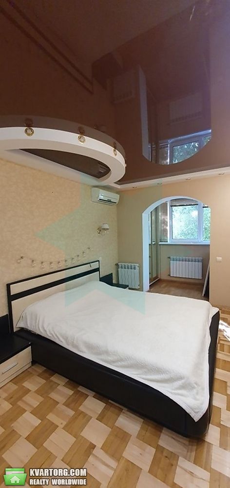 Продам. 3-к.кв. 2/12, вул. Робоча, район вул.Національної Гвардії.