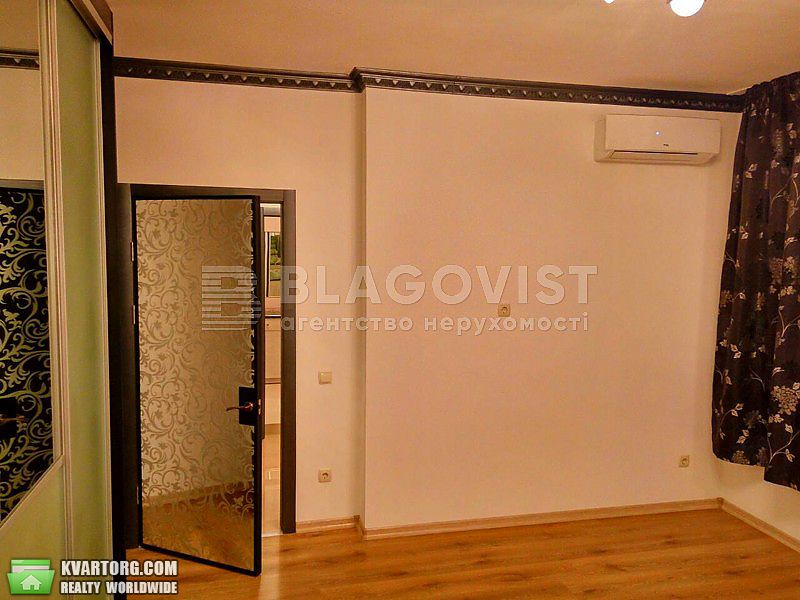 Rent out 2-room apartment. Киев,  Завальная — photo 7