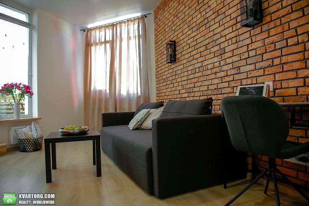 Rent out 1-room apartment. Киев,  Ломоносова — photo 1