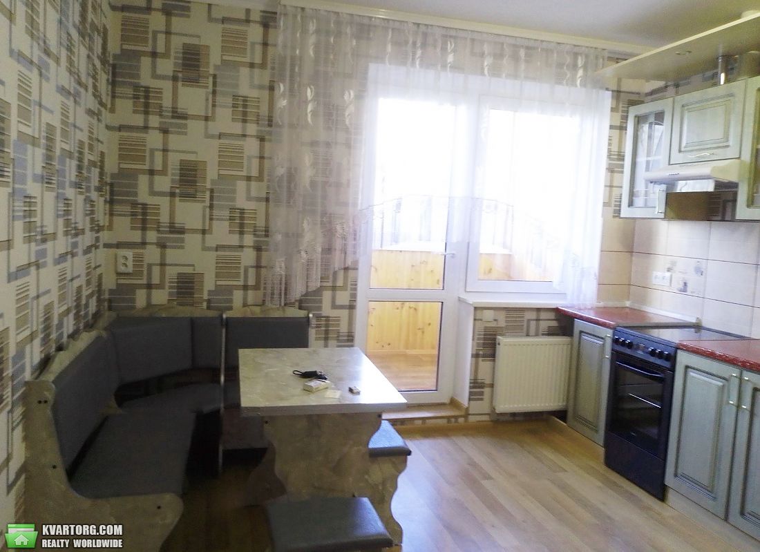 Rent out 1-room apartment. Бровары, Черновола — photo 3