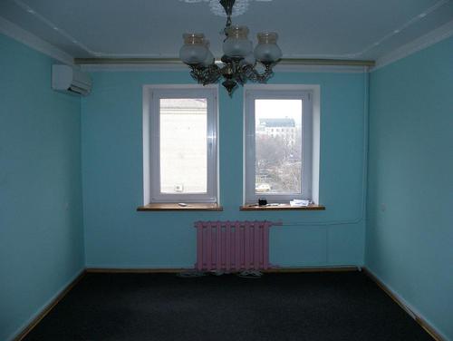 Rent out office. Киев, Межигорская — photo 1