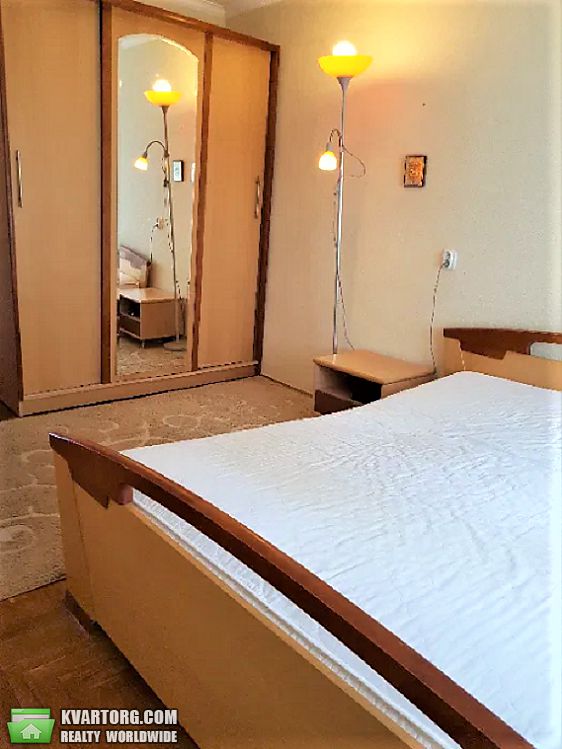 Rent out 3-room apartment. Киев, Стуса Василия ул. — photo 4