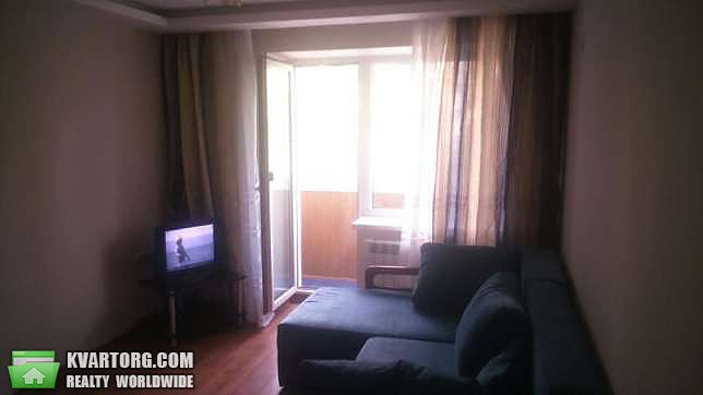 Sell 2-room apartment. Киев,  Дегтяревская — photo 2
