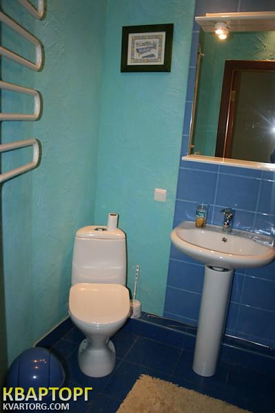 Rent out 3-room apartment. Киев,  Антоновича — photo 8