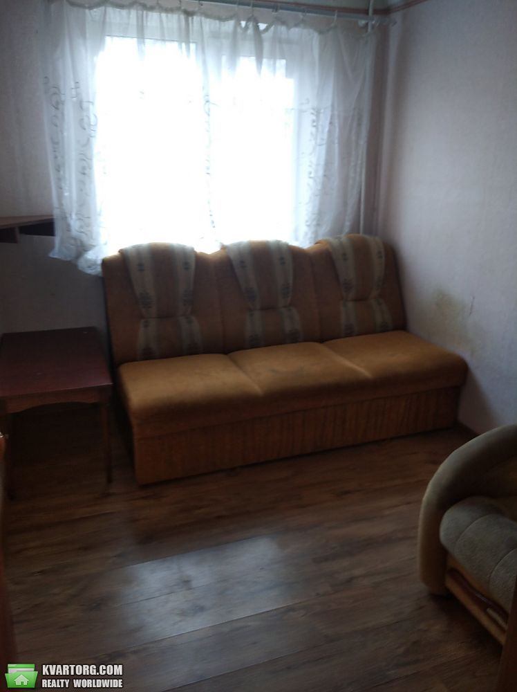 Rent out 2-room apartment. Киев,  Мира пр — photo 3
