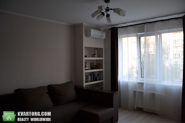 Sell 1-room apartment. Киев,  Метрологическая — photo 3