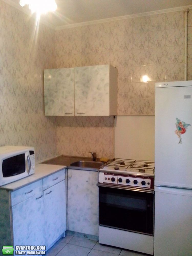 Rent out 1-room apartment. Киев, Жмеринская — photo 1