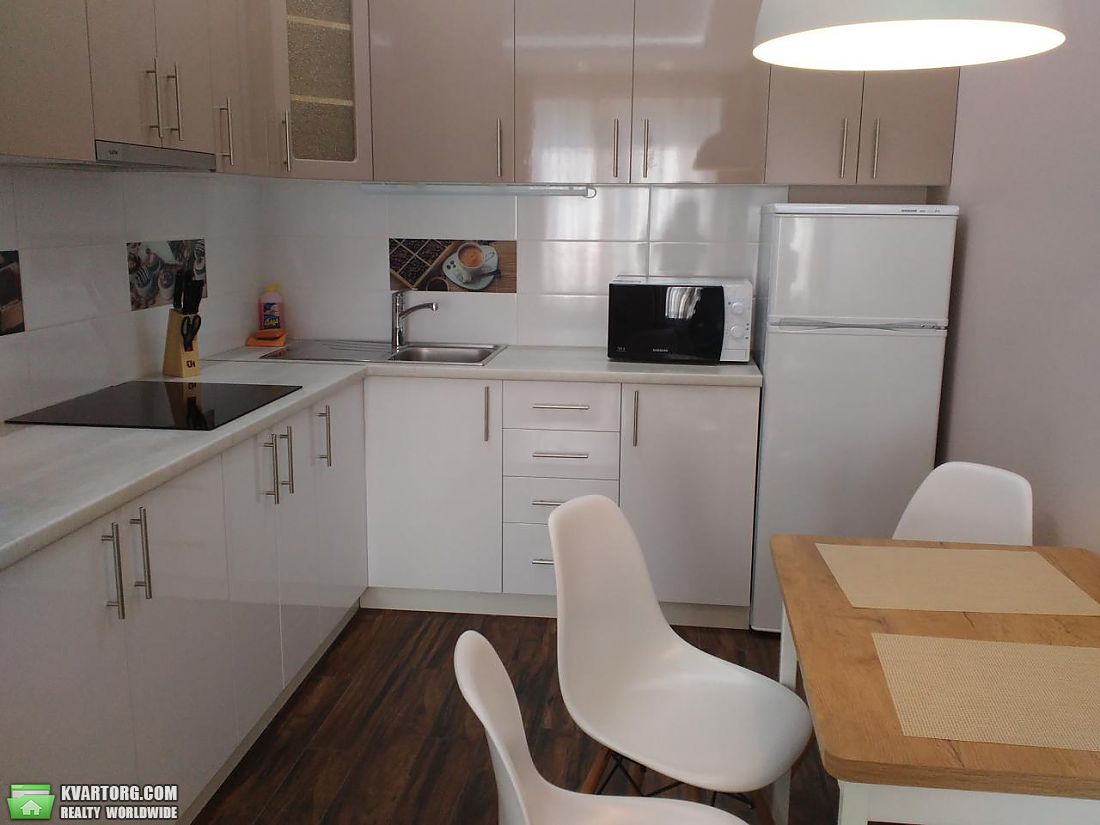 Rent out 2-room apartment. Киев, деловая — photo 4