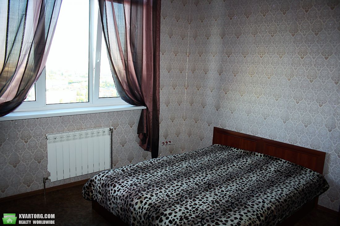 Rent out 3-room apartment. Киев, Хоткевича — photo 4