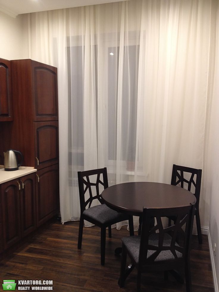 Rent out 2-room apartment. Днепропетровск, угол Серова и К.Маркса — photo 2