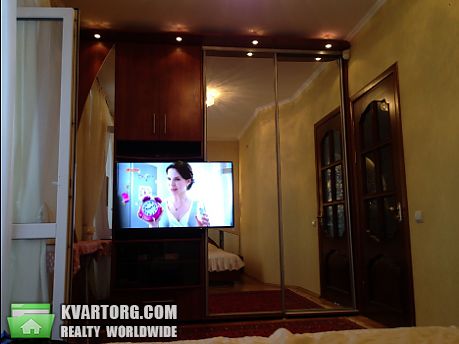 Rent out 3-room apartment. Киев,  Мельникова — photo 4