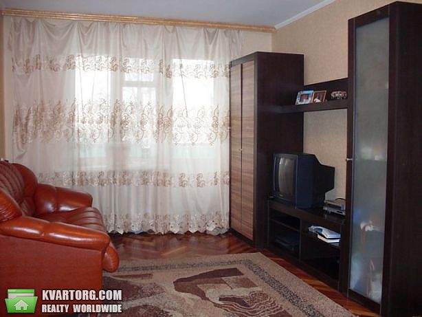Rent out 2-room apartment. Киев,  Щербакова — photo 1