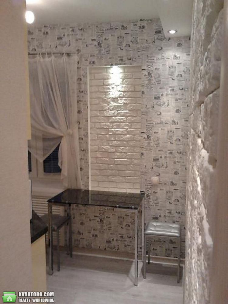 Rent out 2-room apartment. Киев,  Леси Украинки бул — photo 9