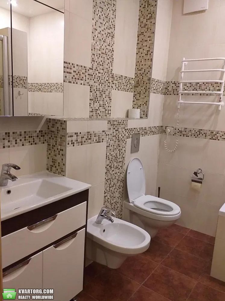 Rent out 3-room apartment. Киев,  Артема — photo 2
