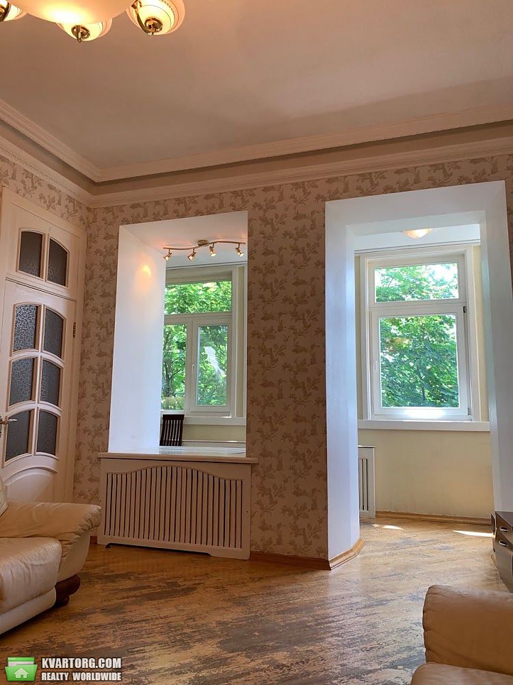 Sell 2-room apartment. Киев,  Большая Житомирская — photo 3