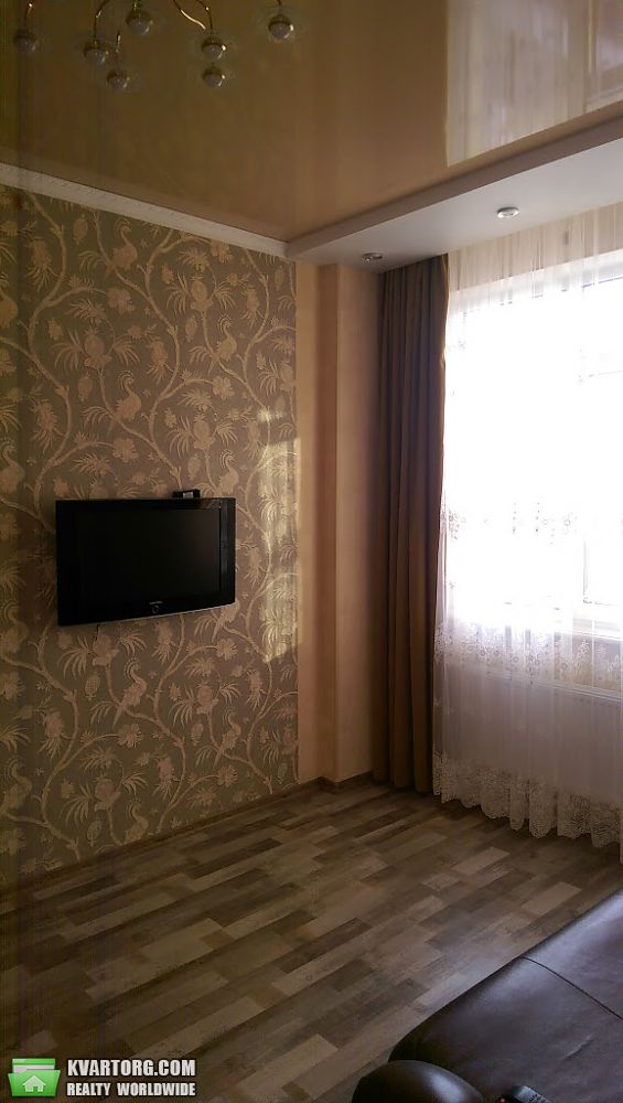 Rent out 3-room apartment. Одесса, Жемчужная — photo 1