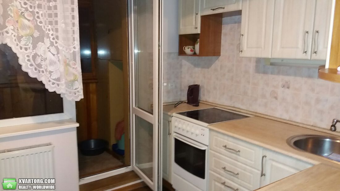 Rent out 2-room apartment. Киев,  Гетьмана — photo 1