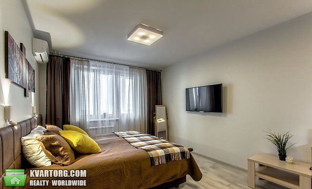 Rent out 1-room apartment. Киев,  Крещатик — photo 3